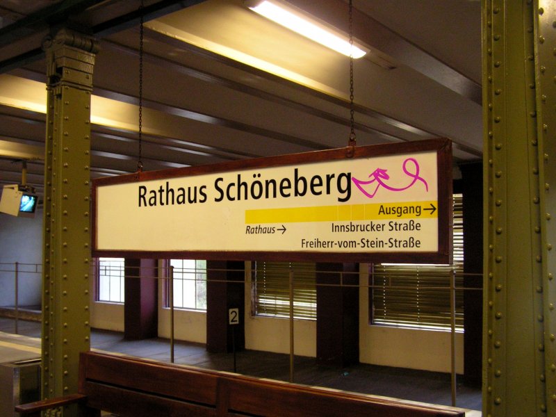 BERLIN, 16.11.2004, U-Bahnhof Rathaus Schöneberg