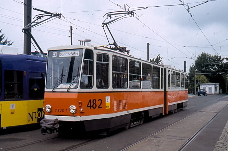 Historisches Fahrzeug der BVG am 07.08.2008 in der Wendeschleife Bj�rnsonstr.