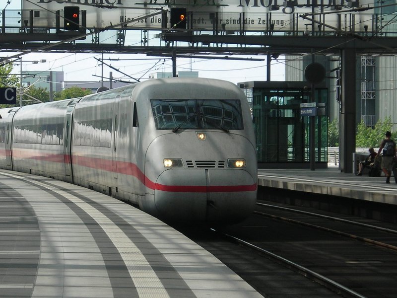 A retract but ICE2 in Berlin Hbf (automatically translated, Powered