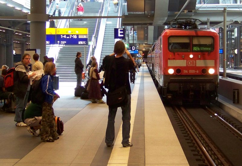 Hier sieht man unsere Nebenbesch�ftigung bei unserem Usertreffen in Berlin.