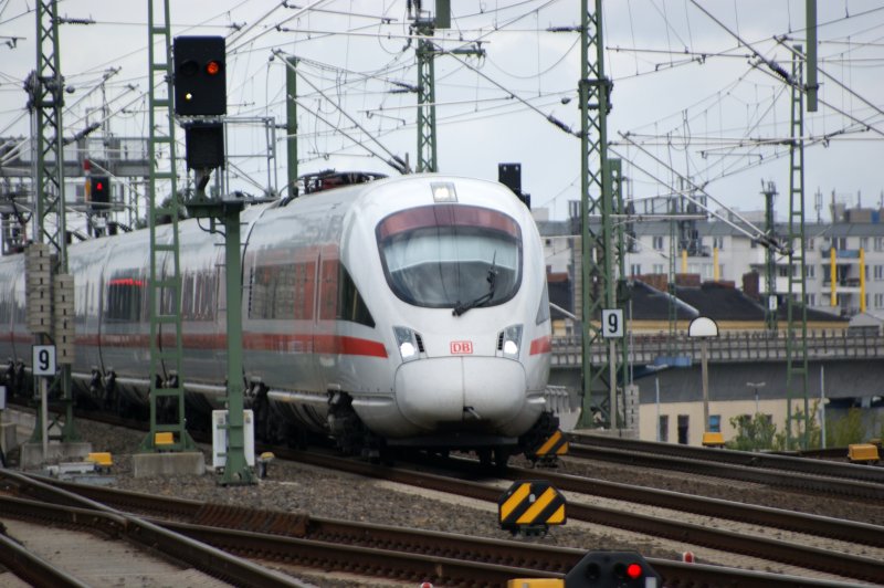 Bahnbildertreffen Berlin am 11.07.2009. Ein ICE kurz vor der Einfahrt