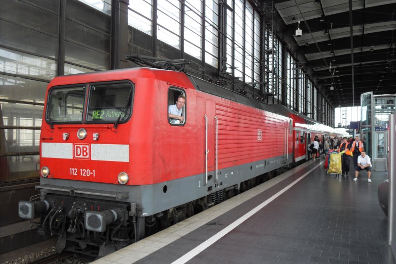 BR 112 120-1 auf dem Weg nach Rathenow,der Lokf�hrer war