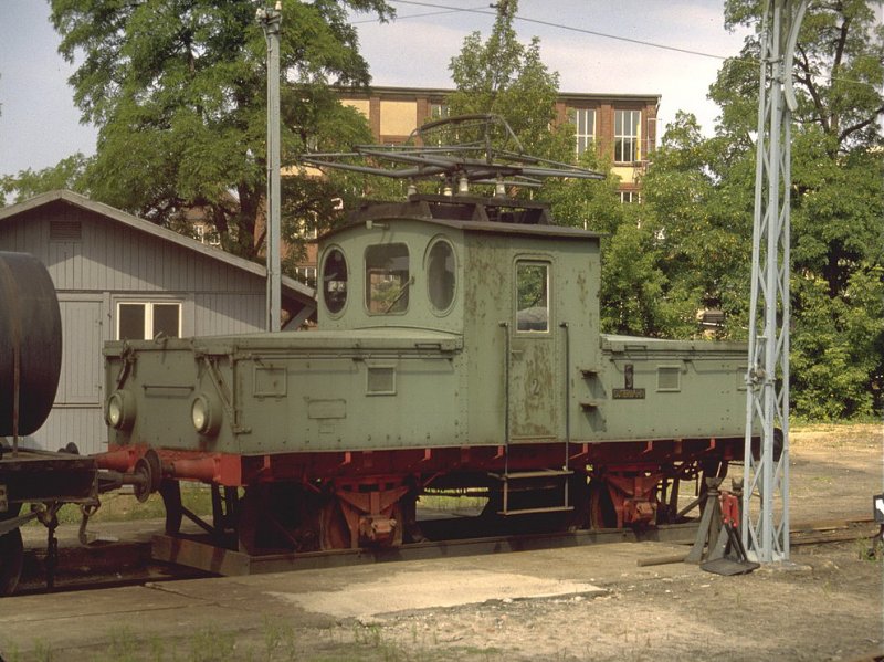 Berlin-Siemensstadt.Siemens&Halske Werkslok Nr.2 auf dem Gelnde der Siemens Gterbahn,die 1975 ihren innerbetrieblichen Gterverkehr einstellte.(Archiv P.Walter)