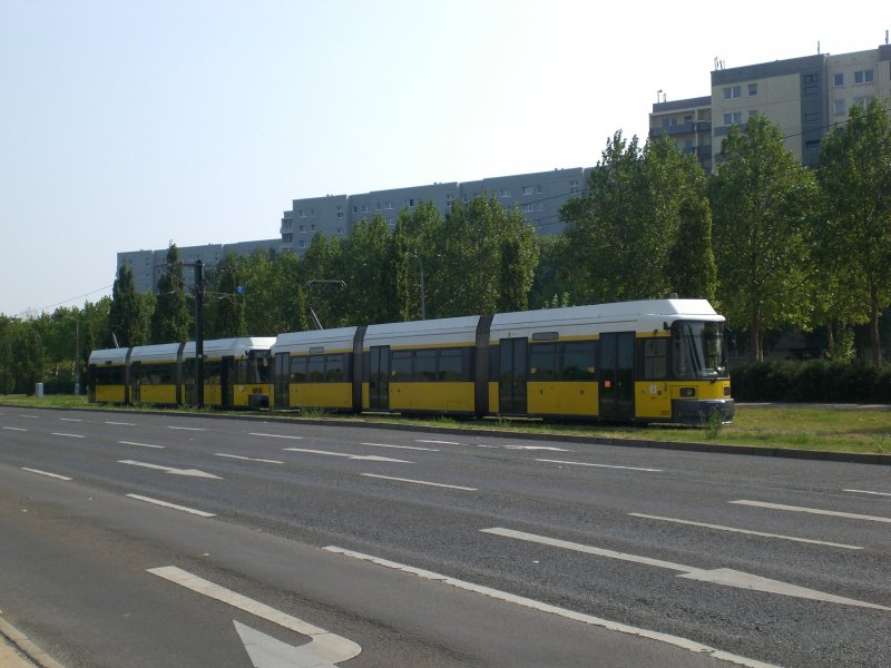 Berlin Straßenbahnlinie M4 nach Falkenberg an der Haltestelle