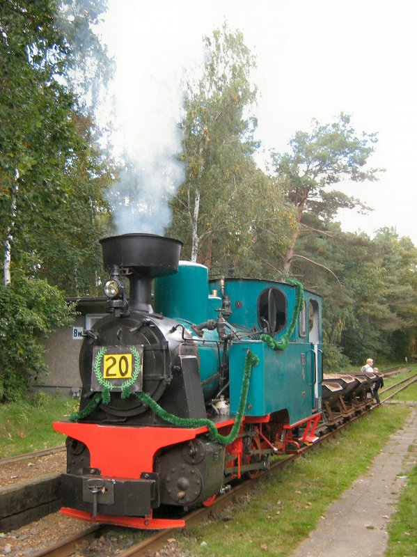 Parkeisenbahn Berlin, Lok 44 vor Lorenzug (2007 als Erinnerung an