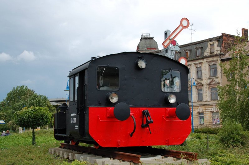 Das Wahrzeichen vom Bitterfelder Bahnhof - eine K�f und eine