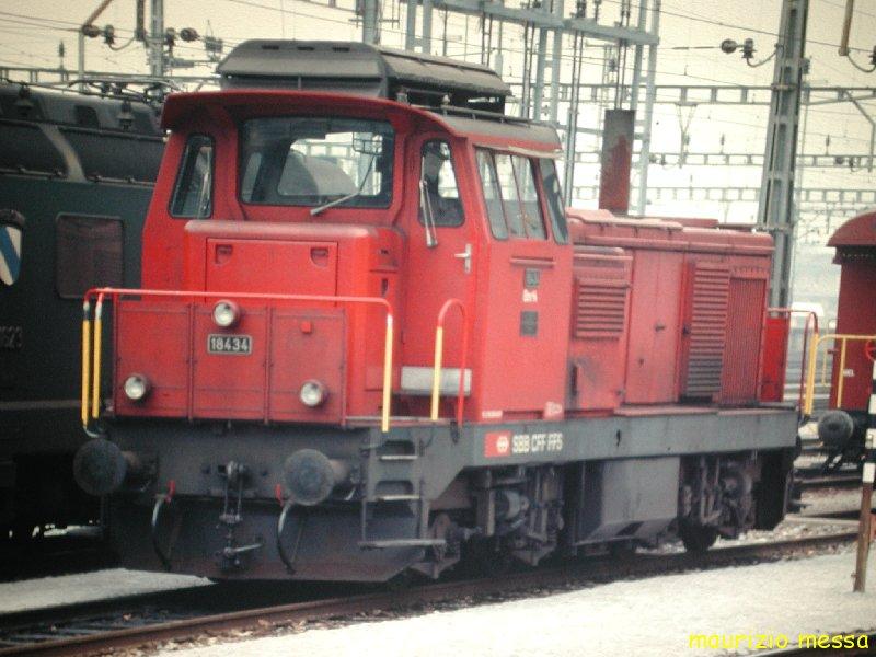 SBB Bm 4/4 18434 - Bellinzona - 12.03.1990 