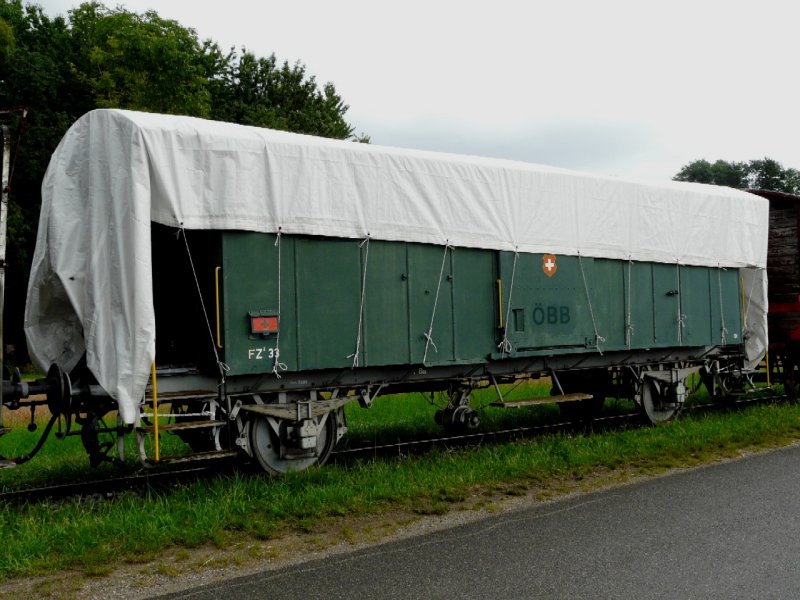 BMK - Abgedeckter ex OeBB Gep�ckwagen FZ 33 im BMK