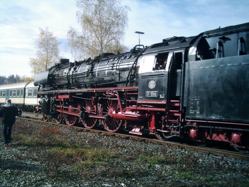 01 1066 at Ulm Railway Friends took the occasion of