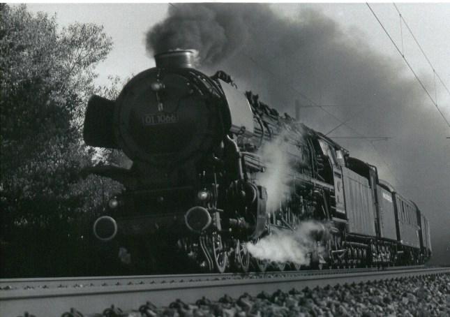 01 1066 der UEF bei Ibbenb�hren, Strecke Osnabr�ck Rheine, September