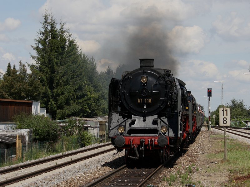 The 01 118 and 01 1066 with the special (Augsburg