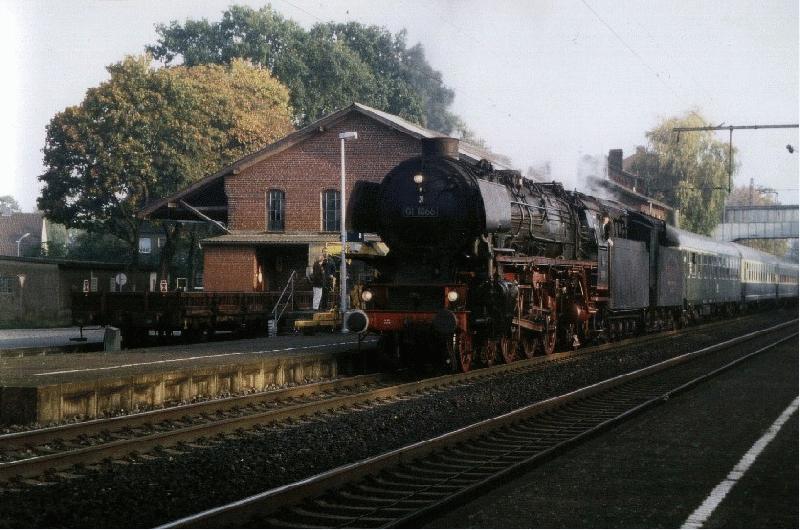 01 1066 at Ulm railway station Diepholz friends on the