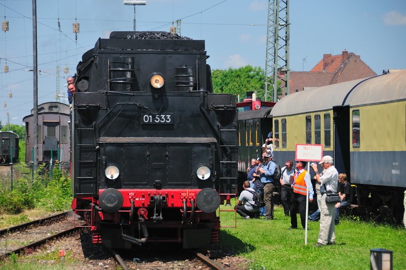  Hier sind wir! ... so gesehen in N�rdlingen zum 40-J�hrigen Jubil�um