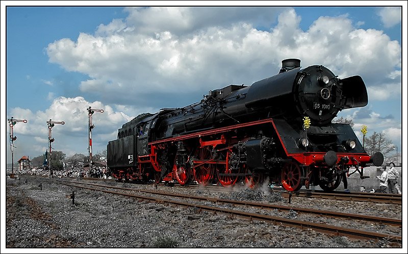 03 1010 bei der Dampflokparade in Wolsztyn am 3.5.2008. 