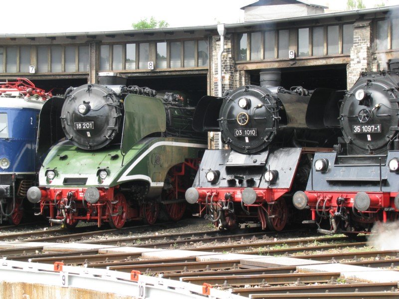 Lok BR 18 201 + BR 03 1010 + BR