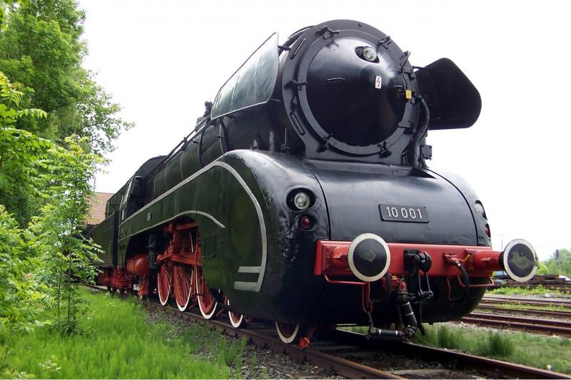 Noch so n Schmuckst�ck, die 10 001 in herrlicher Position. Endlich