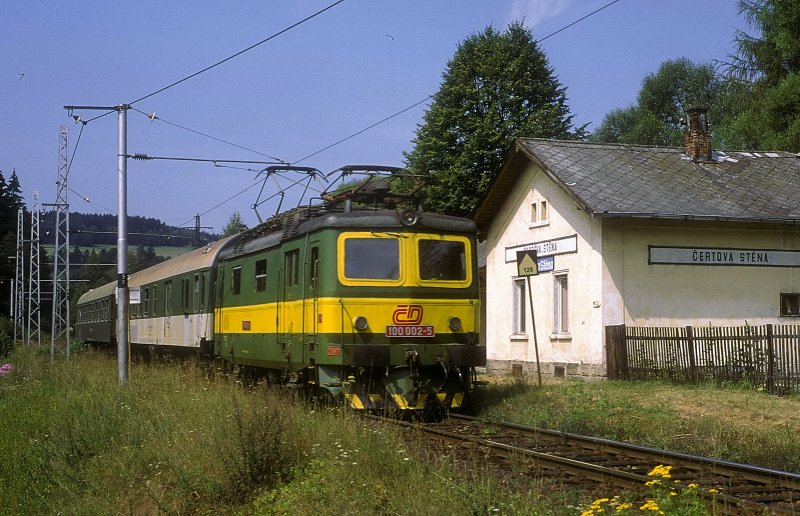 100 002 Certova Stena 18.08.98 
