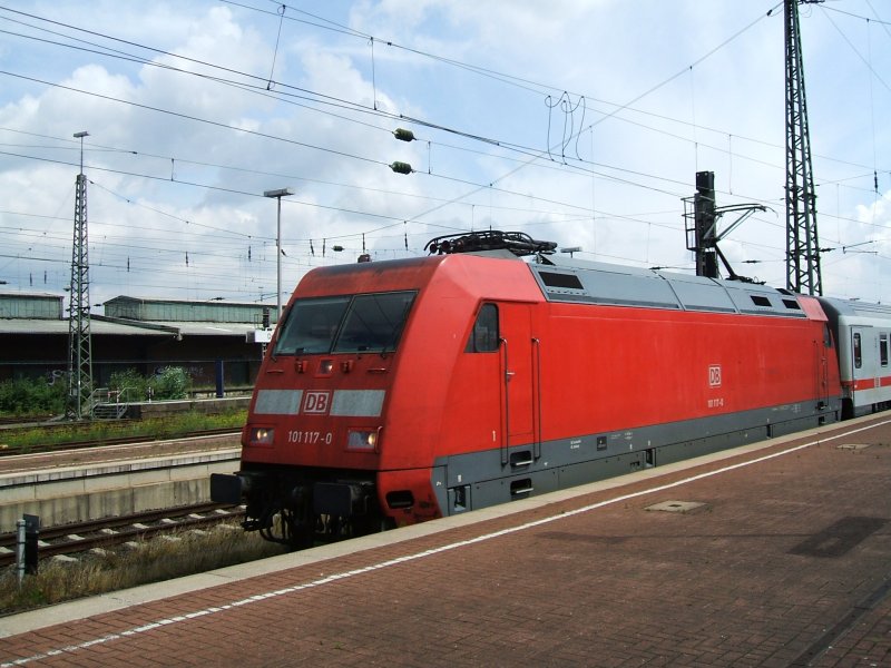 BR 101117-0 prior to IC 2113 in Stuttgart, Dortmund Hbf