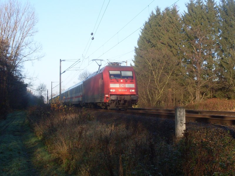 101 033 mit IC H�he Peine am 17.11.2008 