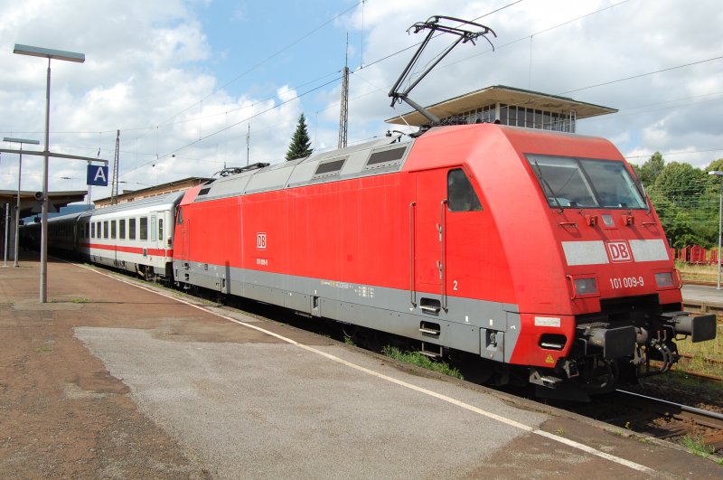 101 009 mit IC am 19.7.2008 in Kreiensen 