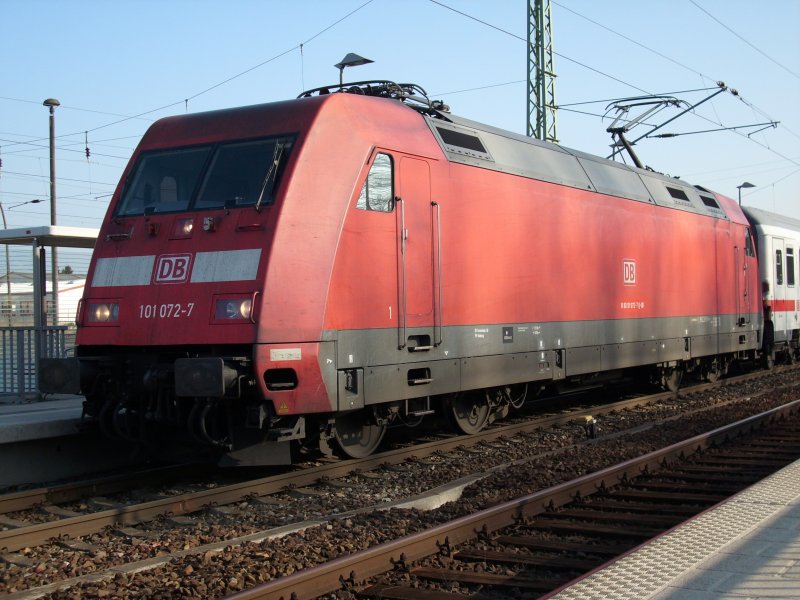 101 072 strung on Apr 04, 2009, IC 2356 Binz-Düsseldorf.Hier