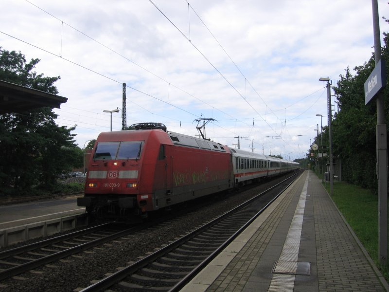 101 033 durchf�hrt Bonn-Mehlem am 26.06.2007 mit IC 434 nach