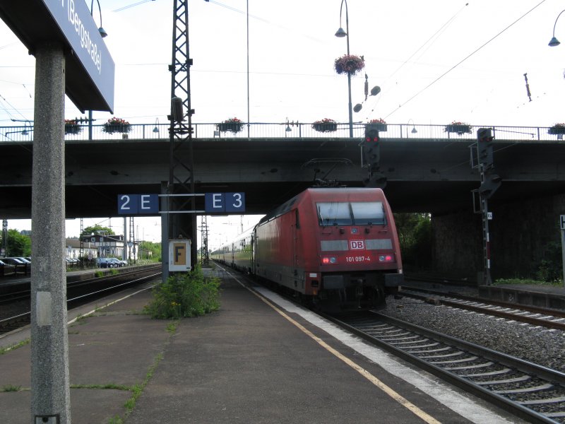 A IC391 from Frankfurt (Main) main station in Linz Hbf.Am