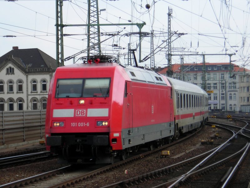 101 001 mit einem IC in Hannover 