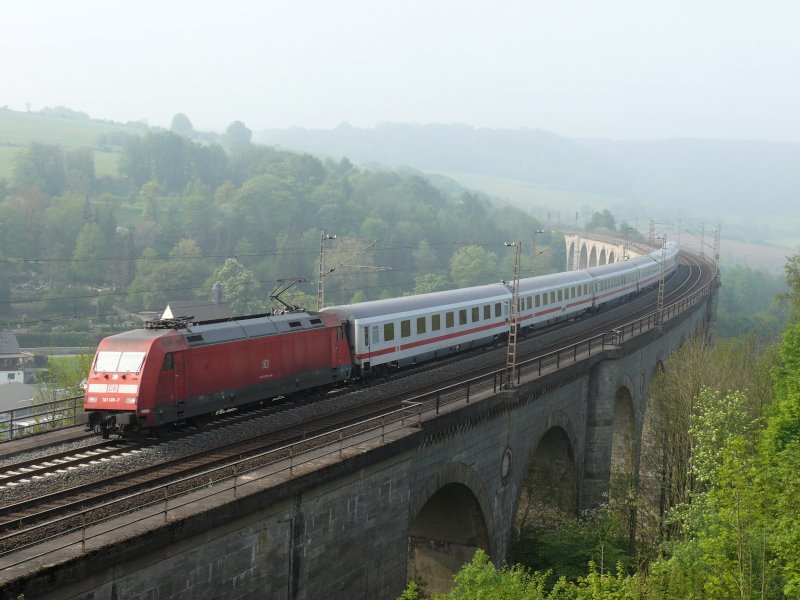 101 109-7 mit IC 2156 (Erfurt Hbf - D�sseldorf Hbf).