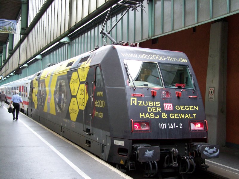 Br.101 141-0 Azubis der DB gegen Hass & Gewalt mit