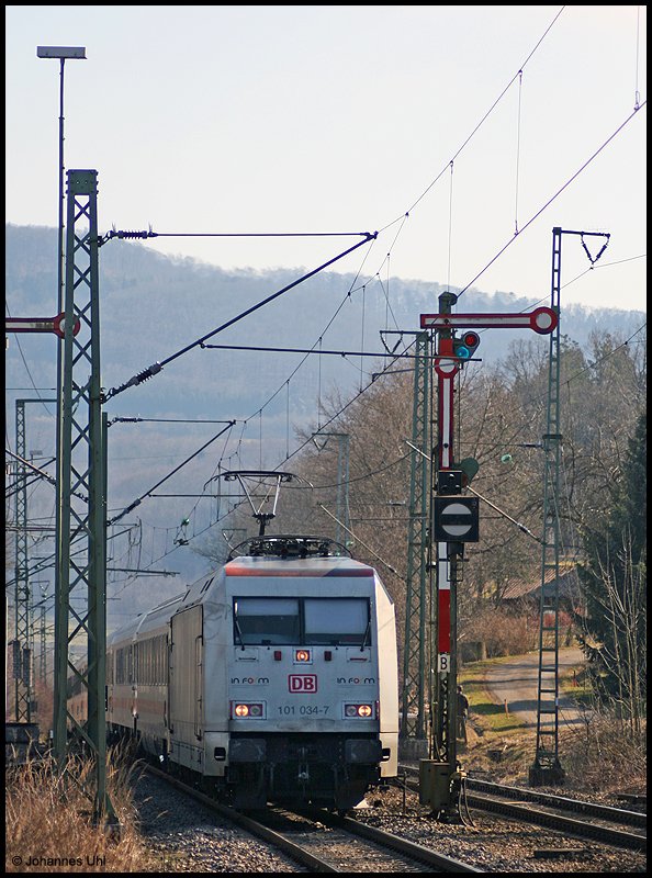 101 034-7 In Form zog am Nachmittag des 21.03.2009 IC