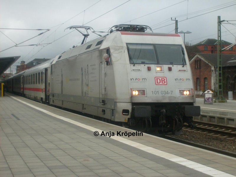 101 034 in Schwerin Hbf  