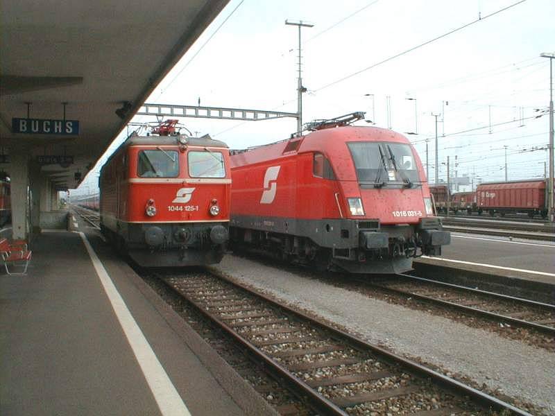 OeBB BR1044 und 1016 am 28.08.01 in Buchs/SG 
