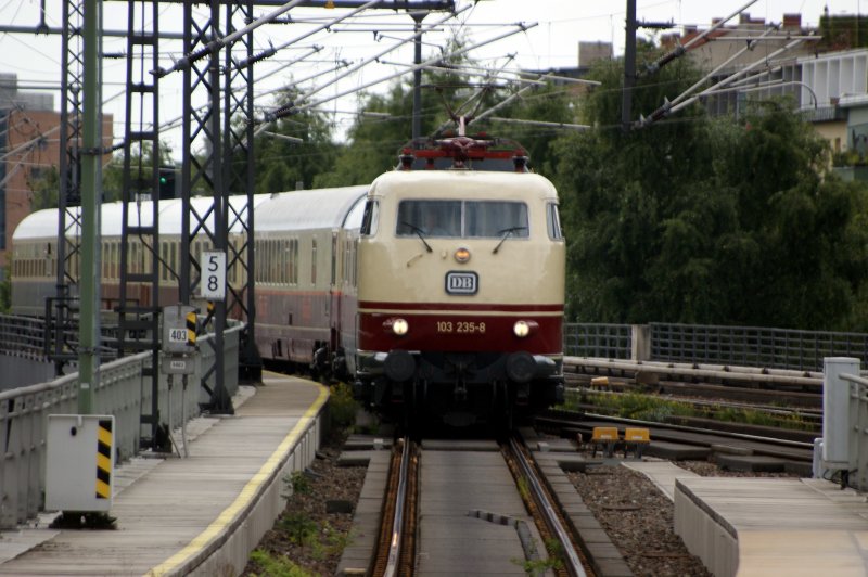 Ein begehrtes Motiv beim Bahnbildertreffen im Berliner Hauptbahnhof war dieses