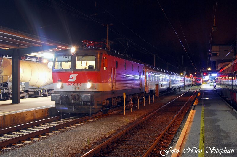 1044 017-0 ist soeben mit D 414 Beograd - Z�rich