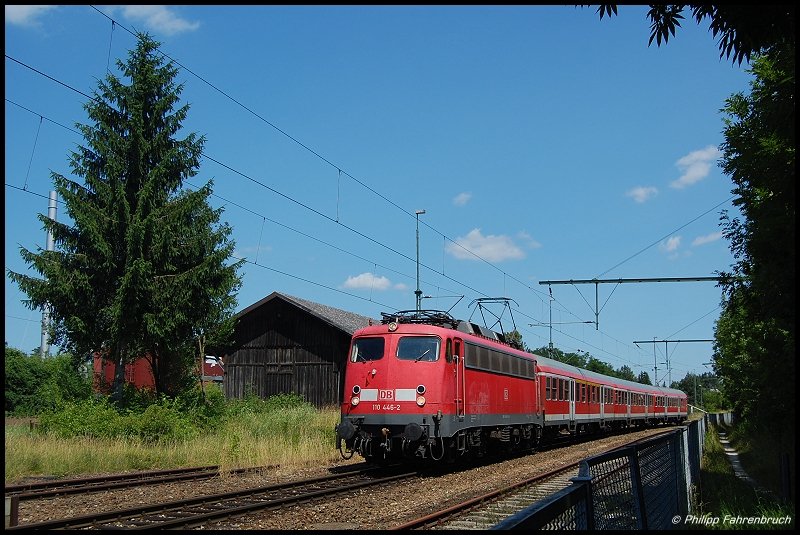 110 446 f�hrt zur Mittagszeit des 05.07.08 mit RB 37154