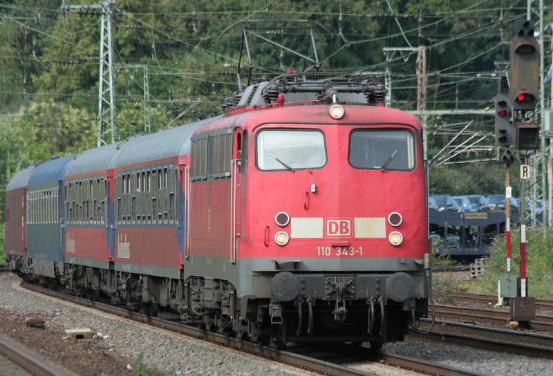 Der Autoslaaptrain mit Schalfwagen aus Venlo wird heute von 110
