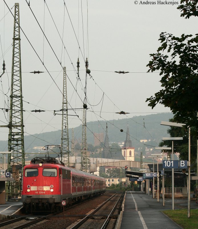 110 326-3 mit dem RE 12106 (Frankfurt(Main)Hbf-Koble nz Hbf) in