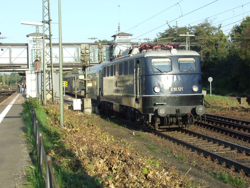 E10 121 am 6.10.2007 in Mainz-Bischofsheim 