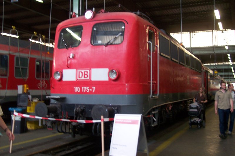 110 175 im BW M�nchen-Pasing.
30.05.08, Tag der offenen T�r. 