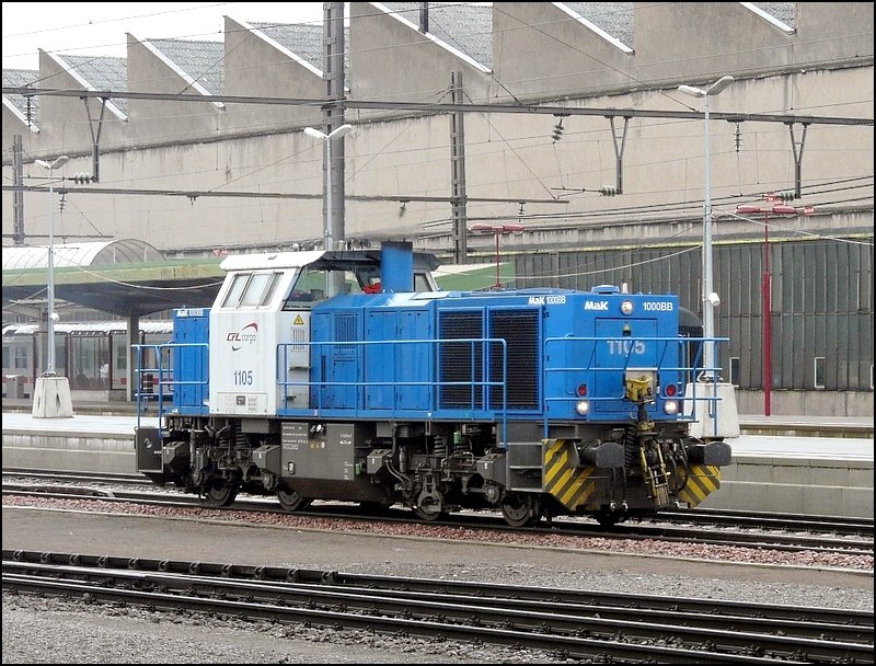 CFL Cargo 1105 diesel locomotive shunting at the station of