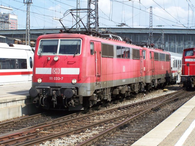 111 033 und 111 026 haben am 18.08.2007 die Aufgabe,