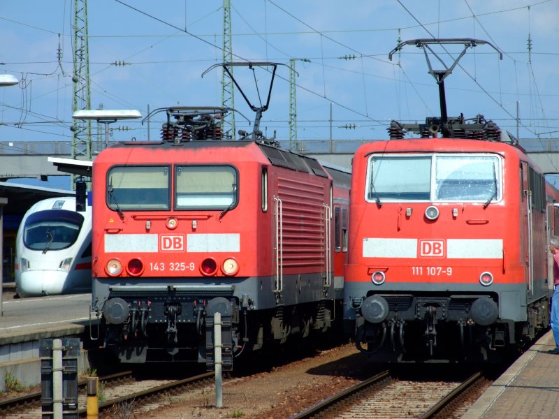 143 325, 111, 107 and ICE towards Vienna Westbahnhof at