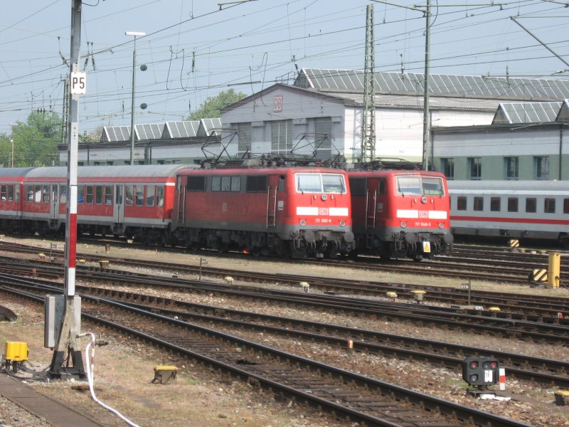 BR 111062-6 and BR111 048-5 off in Basel Bad. I