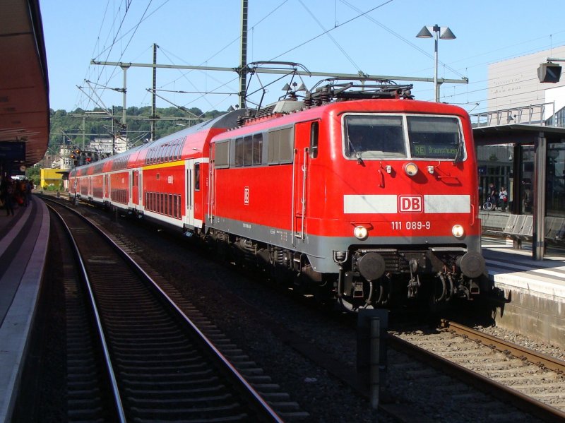 111 089 am 24.6.2009 in Bielefeld Hbf. 