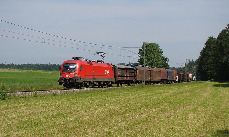 The 1116 076-3 could now be seen together with a