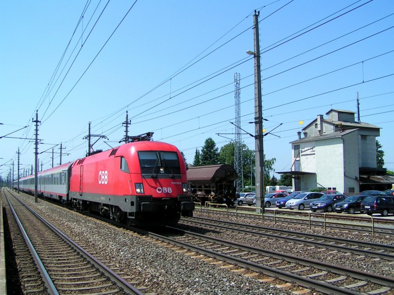1116 011-6 ist mit OIC549 A1 BlackBerry bei Marchtrenk unterwegs;090525 