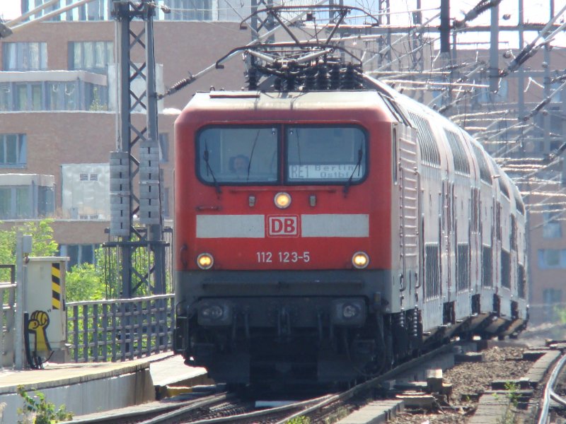 Regional Express to Berlin Ostbahnhof on 07/06/2008 38 083 at