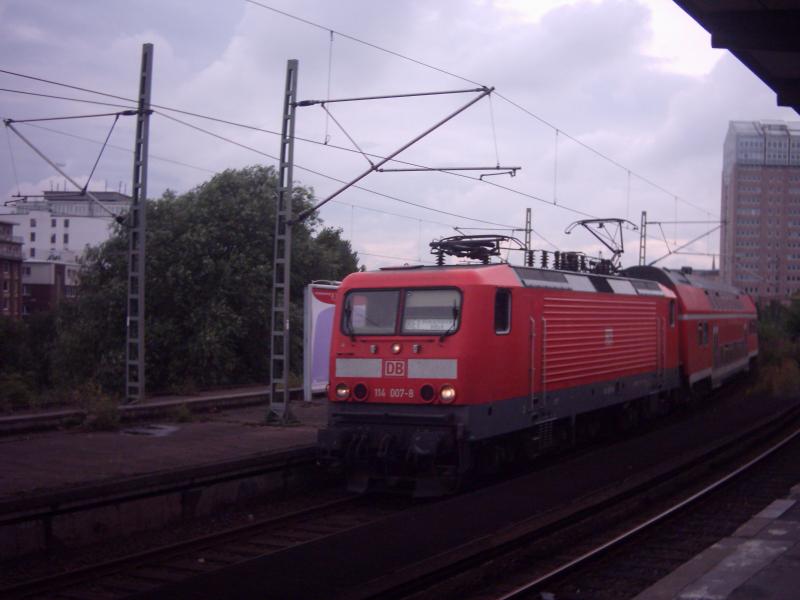 BR 114 007 Üst the Ankelmannsplatz, height S-Bahn Berliner Tor