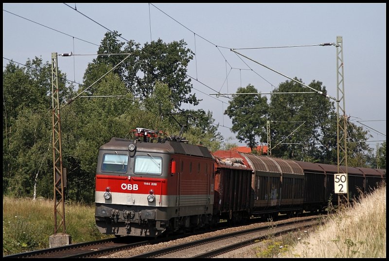 The Innsbruck 1144 228 (9181 1144 228-4) has taken on